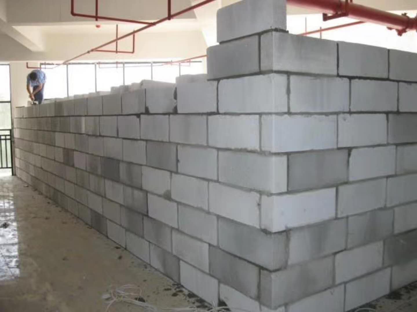 潮州蒸压加气混凝土砌块承重墙静力和抗震性能的研究